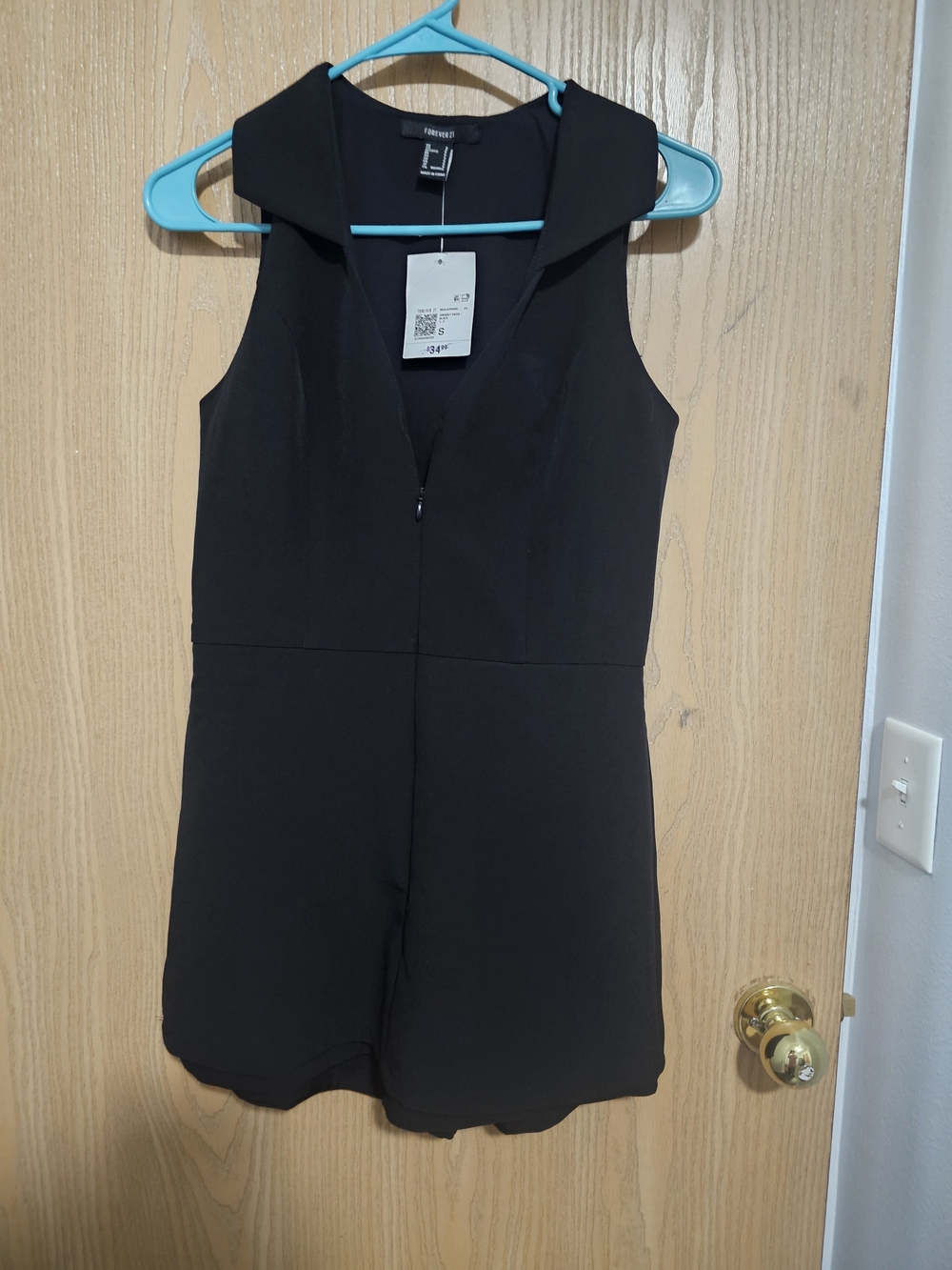 Forever 21 Black Sleeveless Tailored Dress